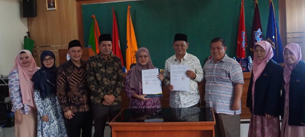 Penandatanganan Memorandum of Agreement (MoA) antara Fakultas Tarbiyah dan Keguruan Institut Daarul Qur’an dan Fakultas Tarbiyah Universitas Islam Bunga Bangsa Cirebon